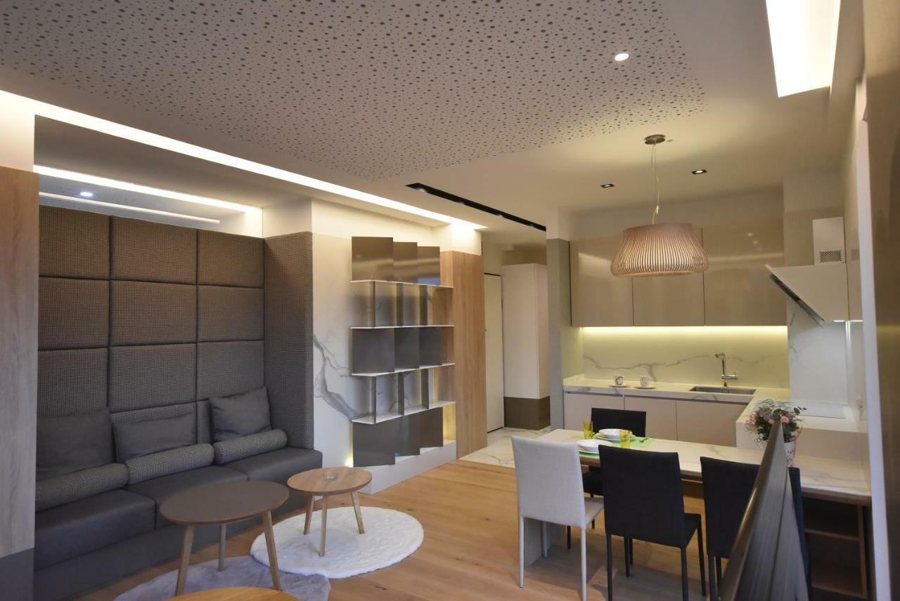 Apartment Royal Residence SJJ Buitenkant foto