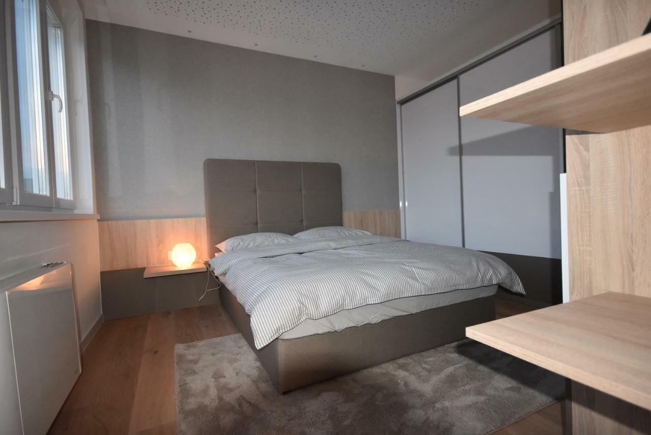 Apartment Royal Residence SJJ Buitenkant foto